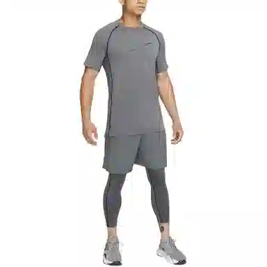 Nike Pro Dri-FIT Logo