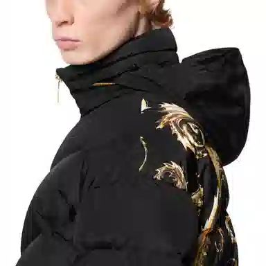 VERSACE JEANS COUTURE Logo