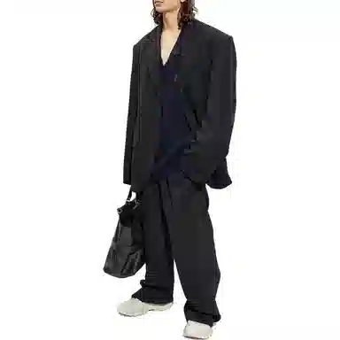 Balenciaga V