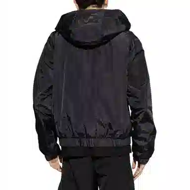 VERSACE JEANS COUTURE Logo