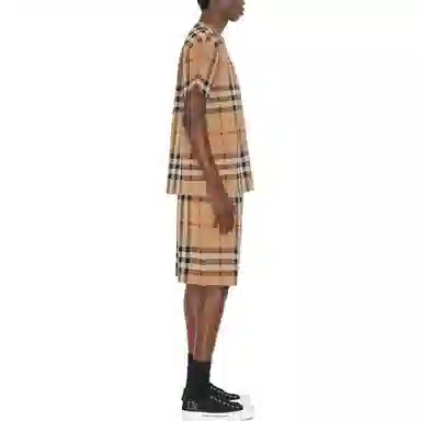Burberry SS23 T
