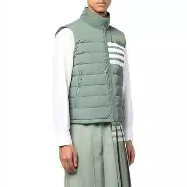 THOM BROWNE FW22