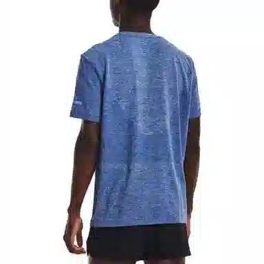 Under Armour T