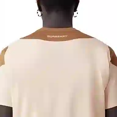 Burberry SS22 T