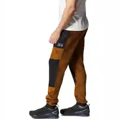 MOUNTAIN HARDWEAR