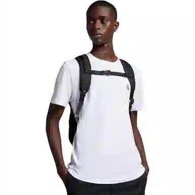 Moncler T 3