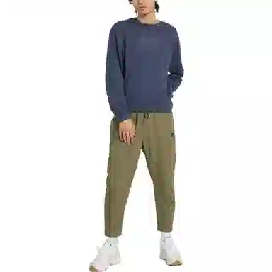 Nike Sportswear Tech Essentials Olive