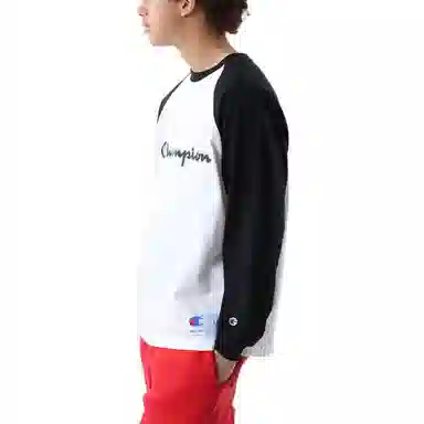 Champion FW22 Logo Crewneck Long Sleeve Tee