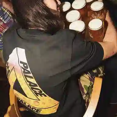 PALACE TRI-Lager Tee LogoT