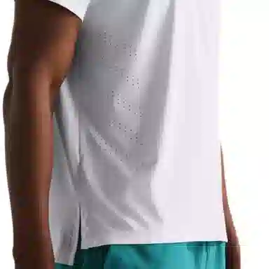 Under Armour logoT