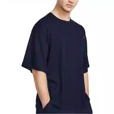 Under Armour T