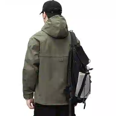 男生美式潮牌三防宽松舒适登山运动连帽时尚百搭软壳  防水防风保暖冲锋衣 男女同款