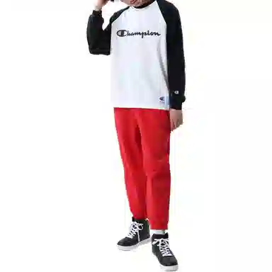 Champion FW22 Logo Crewneck Long Sleeve Tee