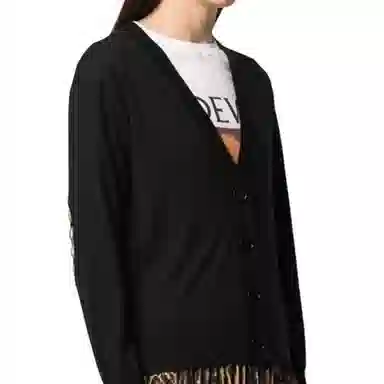 Burberry FW23 V