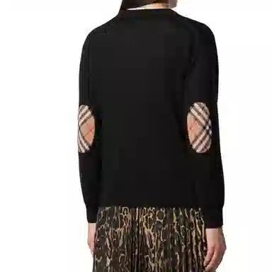 Burberry FW23 V