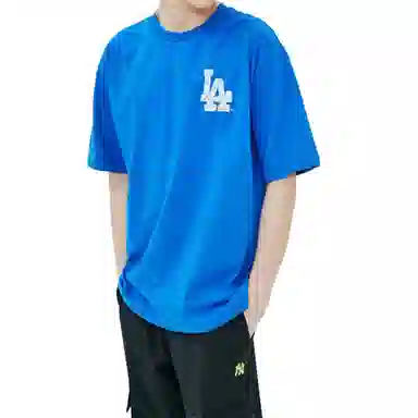MLB T