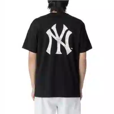 New Era MLB Yankees Paisley Logo Tee