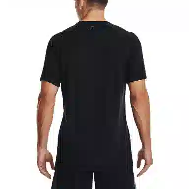 Under Armour T