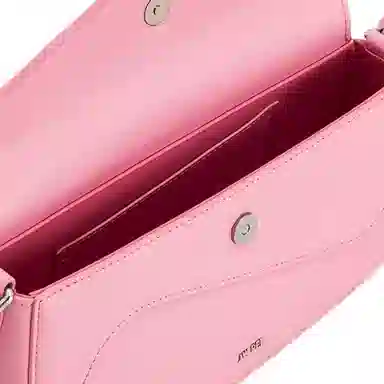 JW PEI Addisyn White