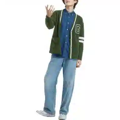 GAP Logo V-Neck Knit Sweater