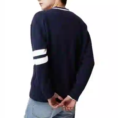 GAP Logo V-Neck Knit Sweater