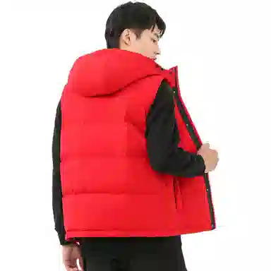 鸭鸭 纯色可拆卸帽休闲羽绒马甲 男款 大红色