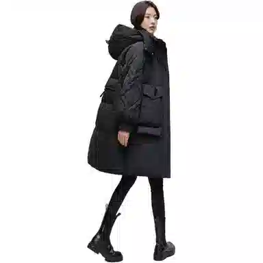 鸭鸭 纯色口袋连帽宽松中长款羽绒服 女款