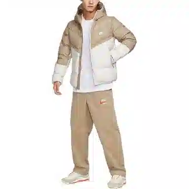 Nike SportswearStorm-FIT Windrunner