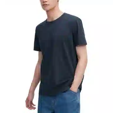 UNIQLO SS23 T