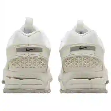 Nike Zoom Vomero 5 Roam "Summit White"