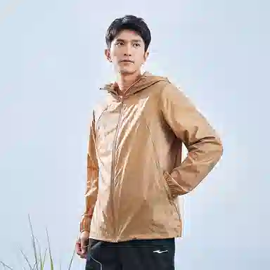 鸿星尔克 纯色防晒印花夹克外套 男款 陶土棕