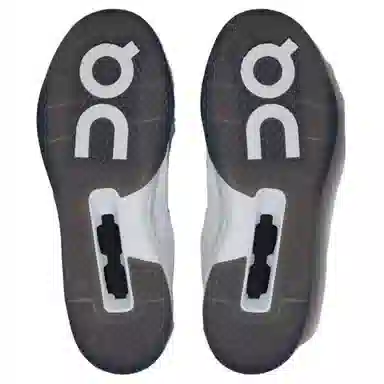 On THE ROGER Clubhouse Pro