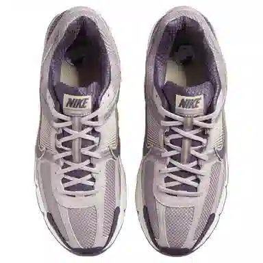 Nike Air Zoom Vomero 5 Purple