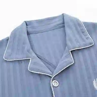 欧迪芬 柔软舒适透气亲肤短袖长裤条纹简约纯色双口袋开衫翻领可外穿睡衣套装 男款 蓝色