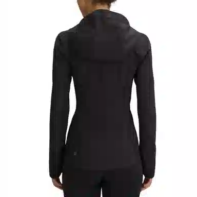 lululemon Cross Chill SS24 logo