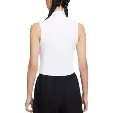 Nike SS22 Sportswear Collection Essentials