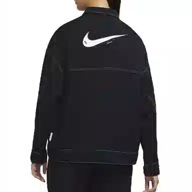 Nike SS22 Sportswear Swoosh Logo