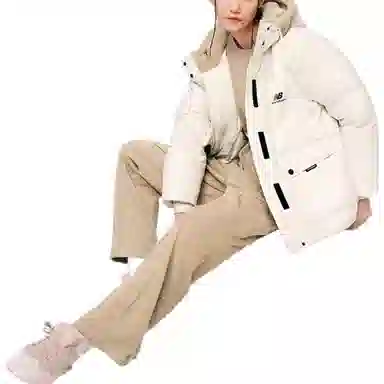 New Balance FW22 Logo Print Down Jacket White