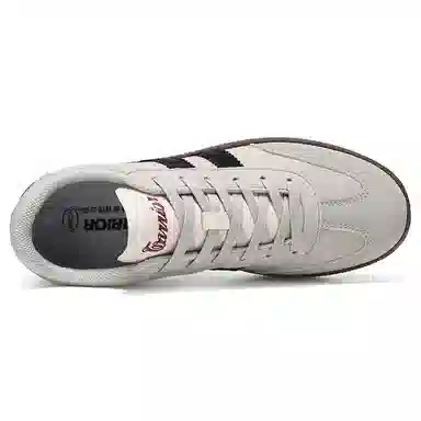 Warrior Classic Retro Trainers