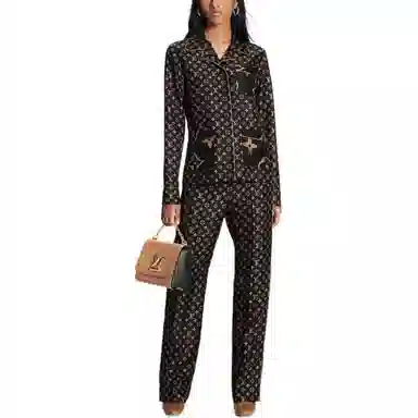 LOUIS VUITTON Monogram