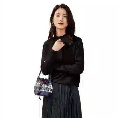 恒源祥 纯色休闲半高领针织套头毛衣 女款