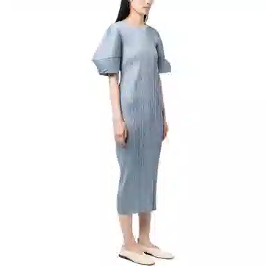 PLEATS PLEASE ISSEY MIYAKE