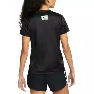 Nike Dri-FIT Swoosh LogoT