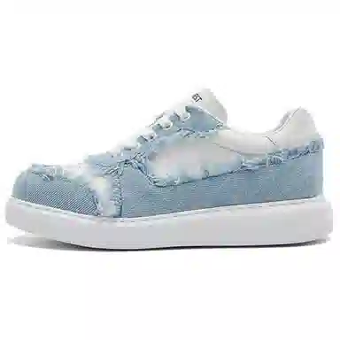 NINE WEST