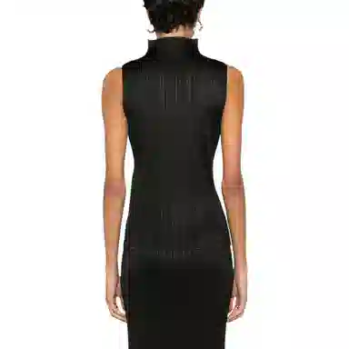 PLEATS PLEASE ISSEY MIYAKE