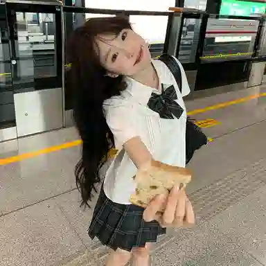 东鲸岁时记 学院风翻领刺绣贴袋短袖衬衫格纹短裙制服 女款