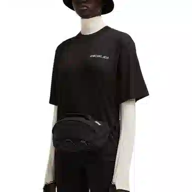 Moncler T