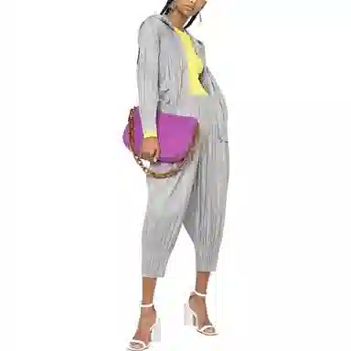 PLEATS PLEASE ISSEY MIYAKE