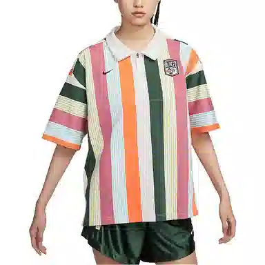 Nike Sportswear T