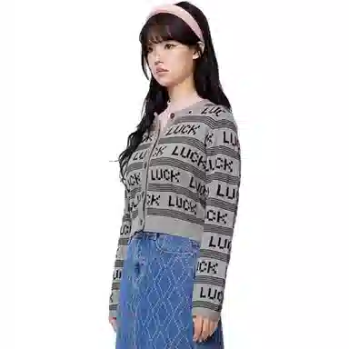 美特斯邦威 开衫外穿纽扣纯色针织衫 女款